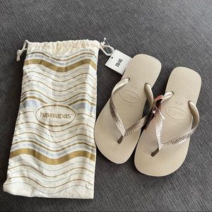 NWT Top HAVAIANAS Special Edition 7 Waves-7Wishes Gold Flipflops Sz 7/8 39/40